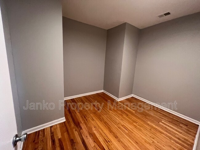 Foto del edificio - 3725 W Grand Ave