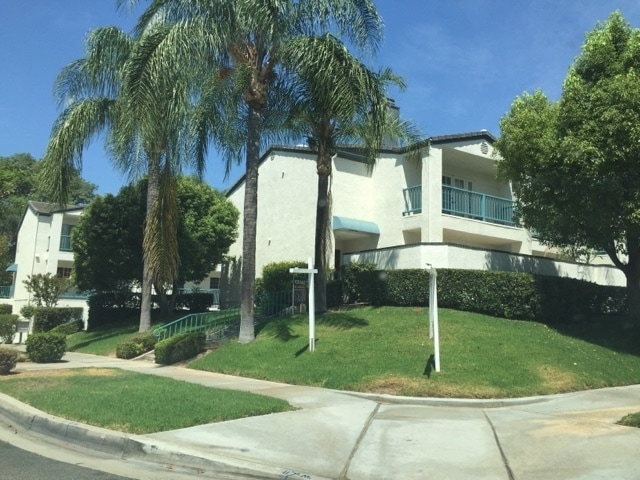 Foto del edificio - Via Zapata - 3bd/2.5ba Townhouse - Canyon Crest