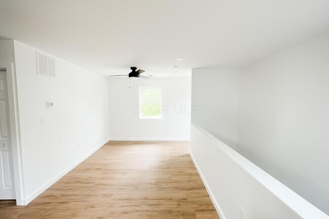 Foto del edificio - 1460 Hamlet St