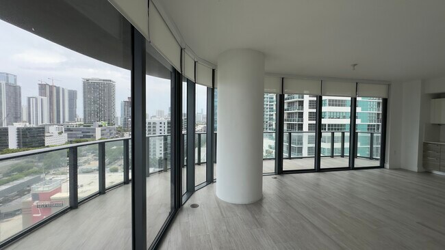 Foto del edificio - 101 NE 34th St