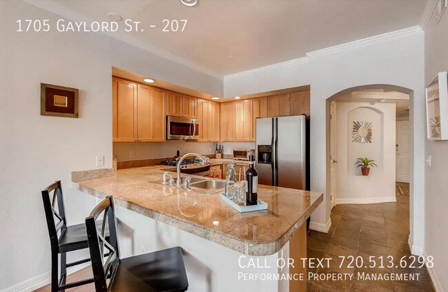 Foto del edificio - 1705 N Gaylord St