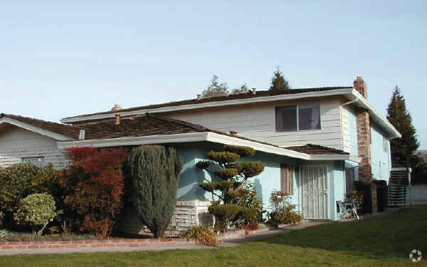 Primary Photo - 14186 Grove St
