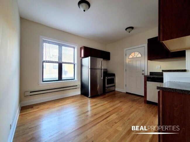 Foto del edificio - 1 bedroom in CHICAGO IL 60613