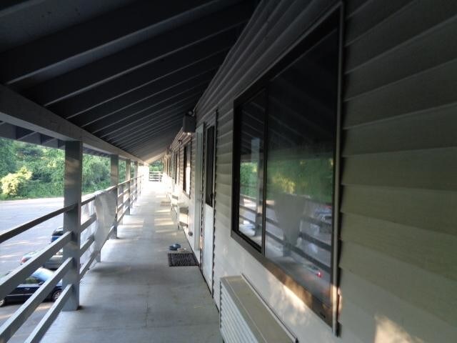 Building Photo - 1 bedroom in Plainville Connecticut 06062