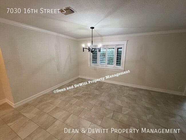 Foto del edificio - 7030 16th St S