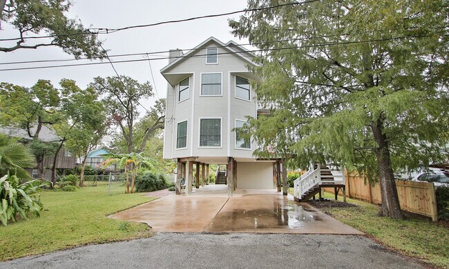 Foto del edificio - 131 Pine Rd