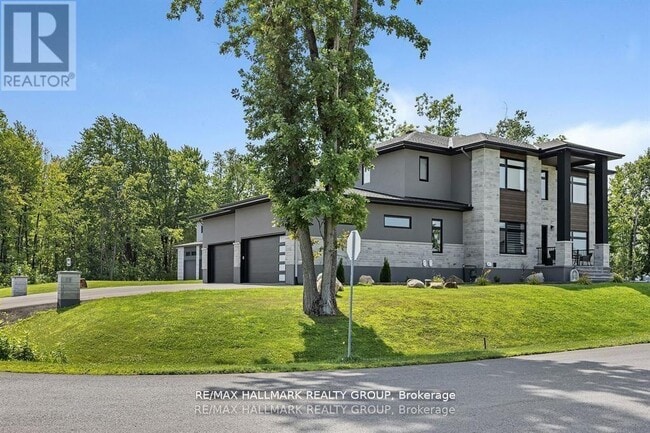 Building Photo - 595 Shoreway Dr