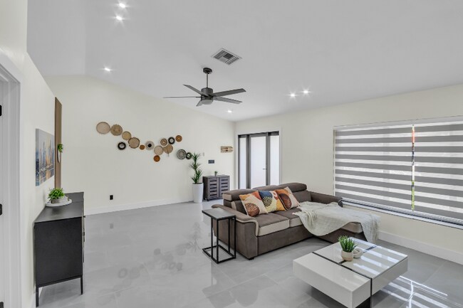 Foto del edificio - 7381 NW 35th Ct
