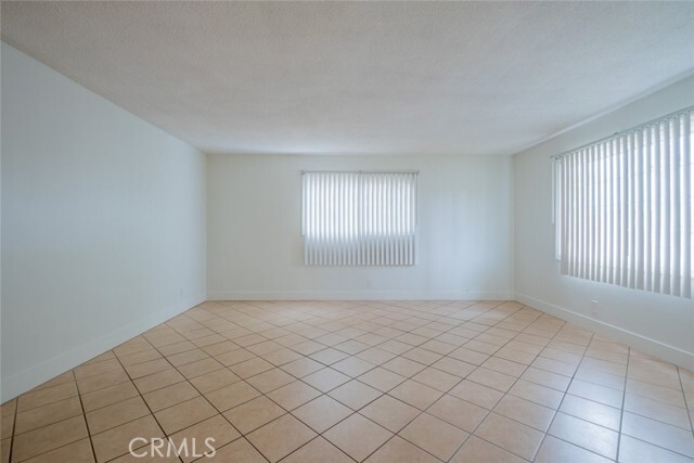 Building Photo - 6933 Fallbrook Ave