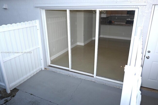 Foto del edificio - 17501 SW 142nd Ct