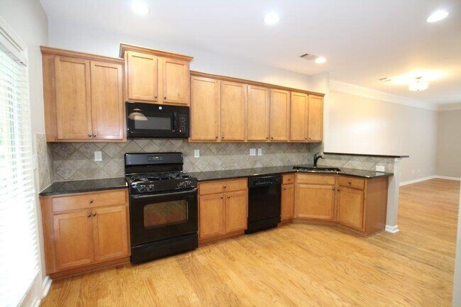 Foto del edificio - 843 Commonwealth Ave SE