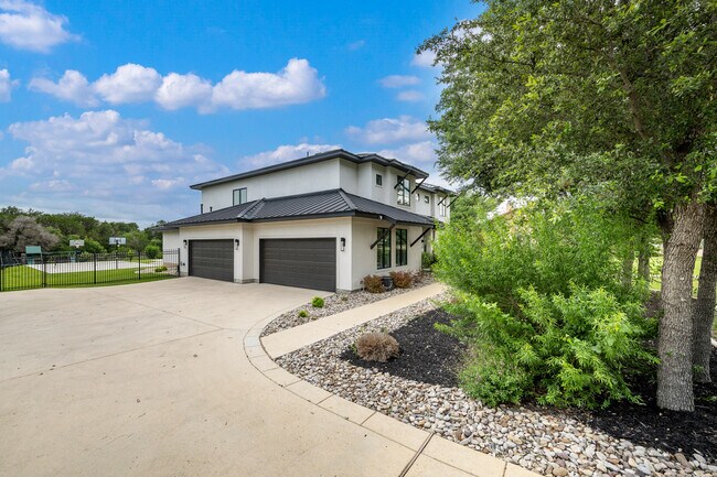 Building Photo - 111 Wellesley Landing