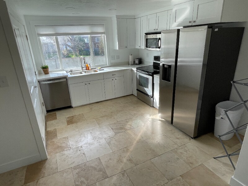 Foto principal - 9949 Sego Lily Dr