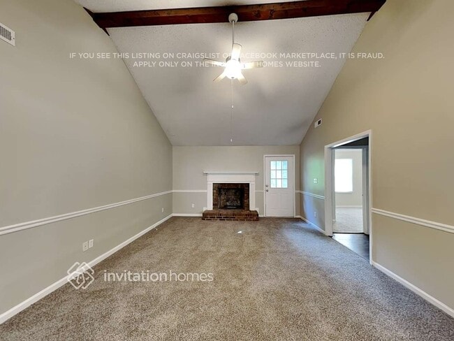 Foto del edificio - 635 Tryon Pl