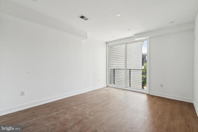 Foto del edificio - 1614 Ridge Ave