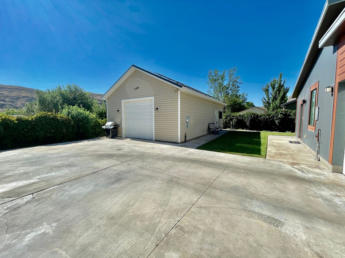 Primary Photo - Detached Casita in LaVerkin with Private G...