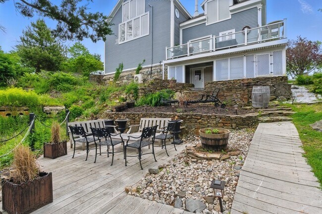 Foto del edificio - 1 Deer Island St