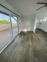 Building Photo - 205 7th Ave