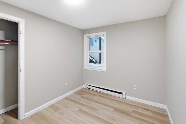 Foto del edificio - 26 Old West Brookfield Rd