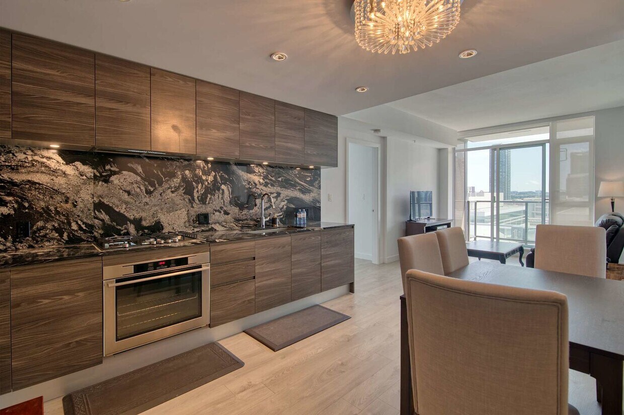 Photo principale - 310-1012 12 Ave SW