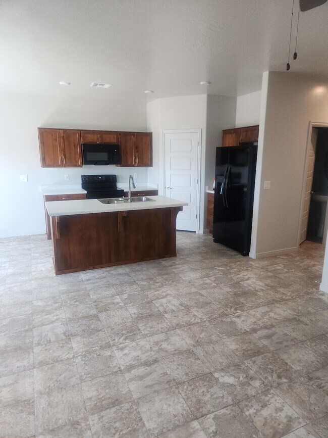 Foto del edificio - 359 S Deep Creek Dr