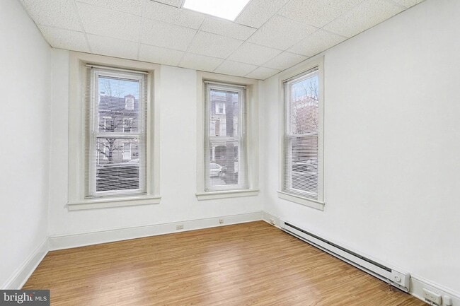 Building Photo - 136 E Lemon St