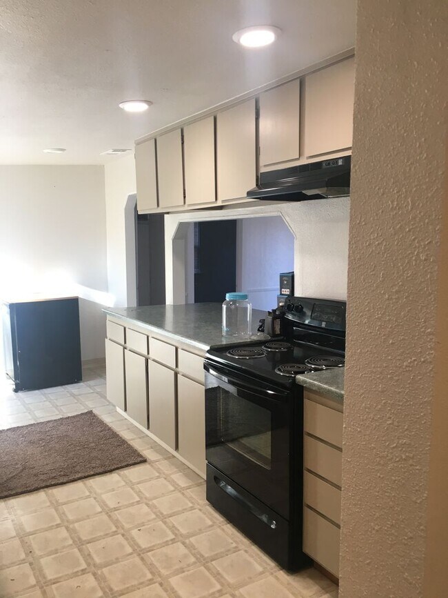 Foto del edificio - Paradise Cozy 2 bed one bath off of upper ...