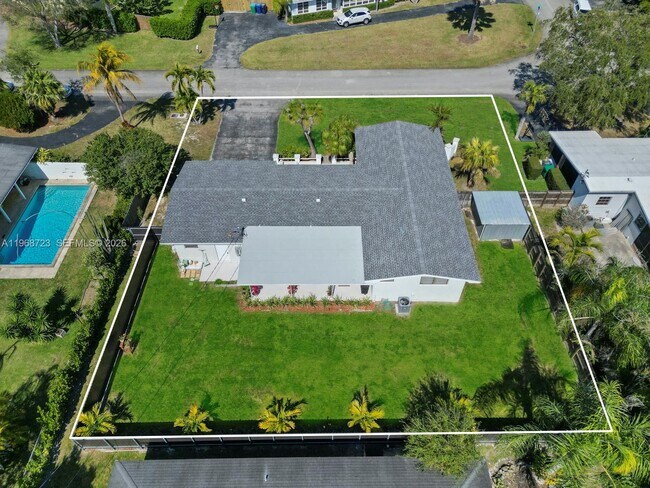 Foto del edificio - 9320 SW 125th Terrace