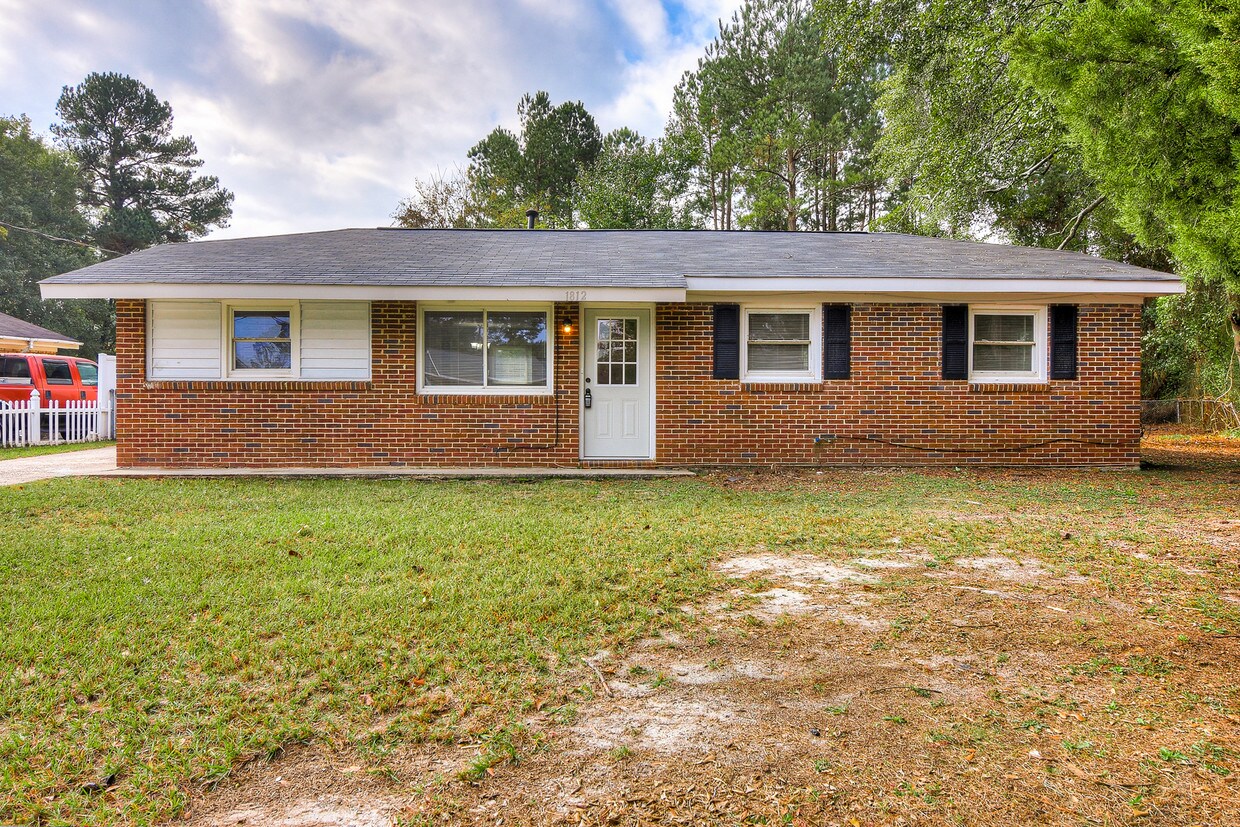 Foto principal - 1812 Karian Dr