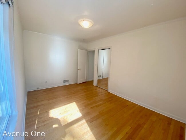 Building Photo - 3 br, 1.5 bath House - 2519 35th Avenue West