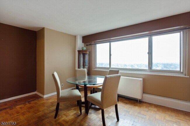 Foto del edificio - 377 S Harrison St