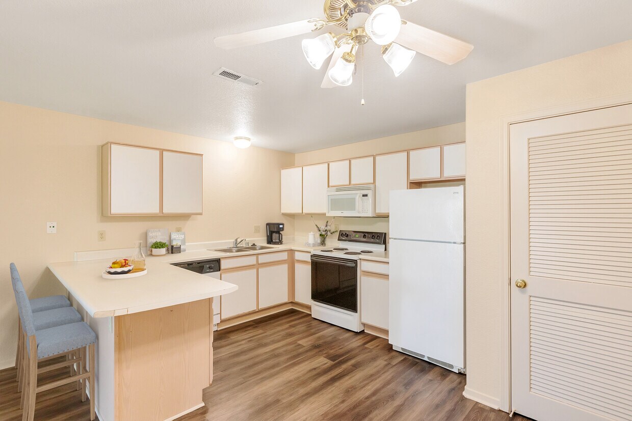 Silver Lake Apartments Apartments in Reno, NV