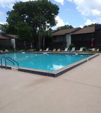 Building Photo - 510 Fairways Cir