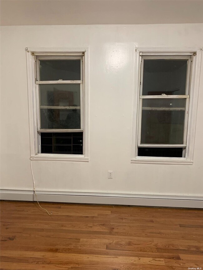 Foto del edificio - 107-02 Princeton St