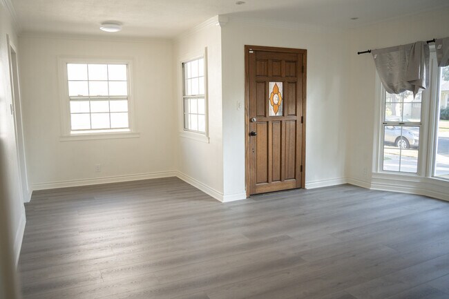 Foto del edificio - 4815 Hersholt Ave