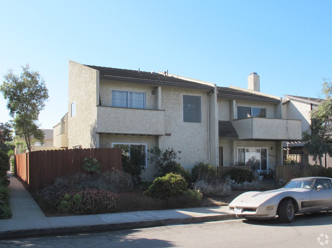 Primary Photo - 5000 Nautilus St