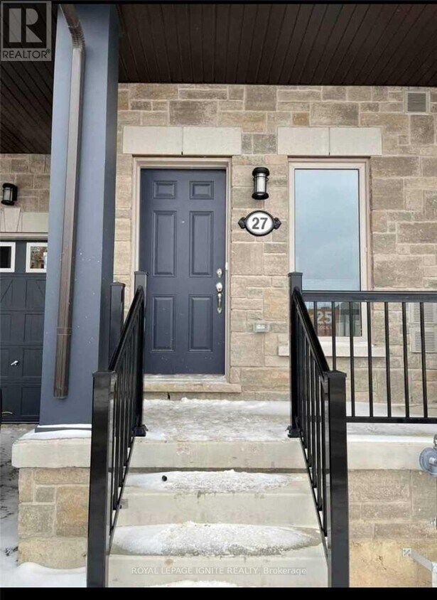 Primary Photo - 27 Tiveron Ave