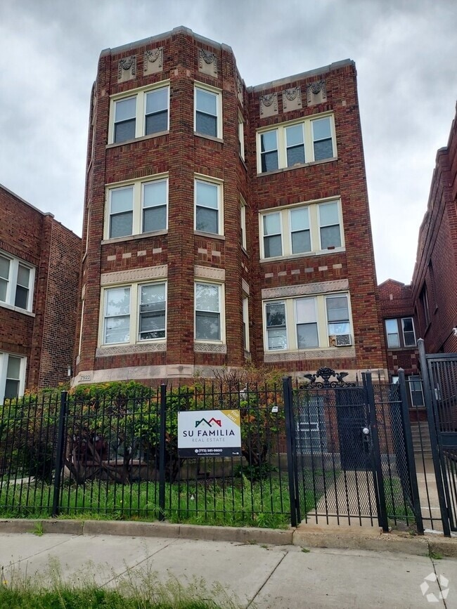 Building Photo - 7922 S Marshfield Ave