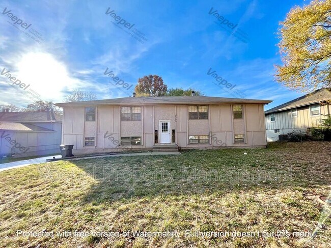 Building Photo - 2705 NW 5th St