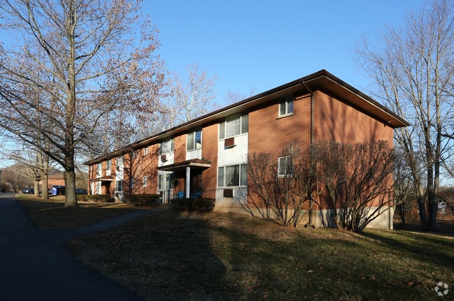 Building Photo - Crestwood Park I