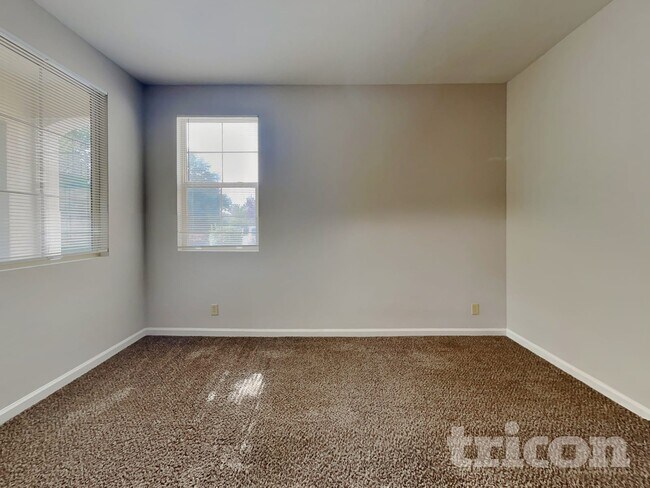 Foto del edificio - 9665 Meadowstar Dr