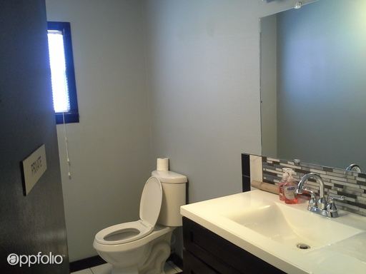 Building Photo - 724 E Tierra Blanca Rd