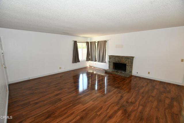 Building Photo - 5008 Laurel Park Dr
