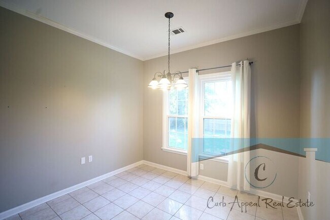 Foto del edificio - 4 bedroom 2 bath recently built home (Nett...