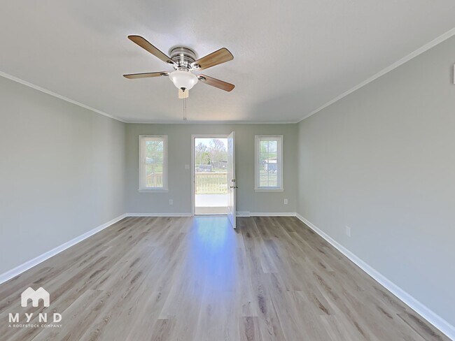 Foto del edificio - 906 Edgehill Dr