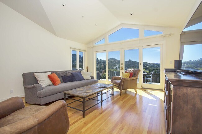 Building Photo - New: Stunning Bay and Bridge Views 3Bed & Office -Bushell Homes