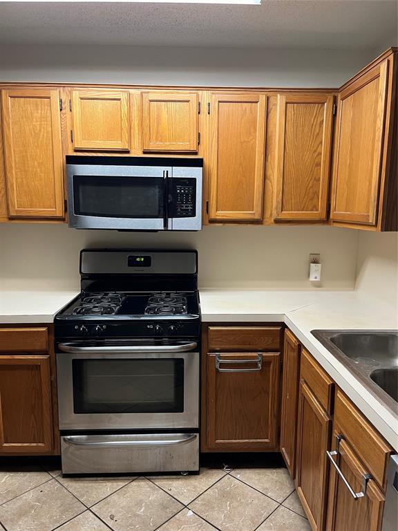 Building Photo - 11901 Swearingen Dr