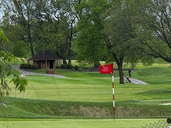 Foto del edificio - 14830 Golf Pky