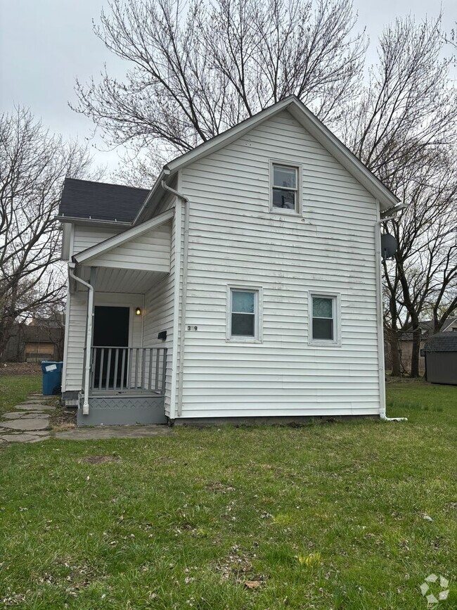 Building Photo - 319 W 14th St