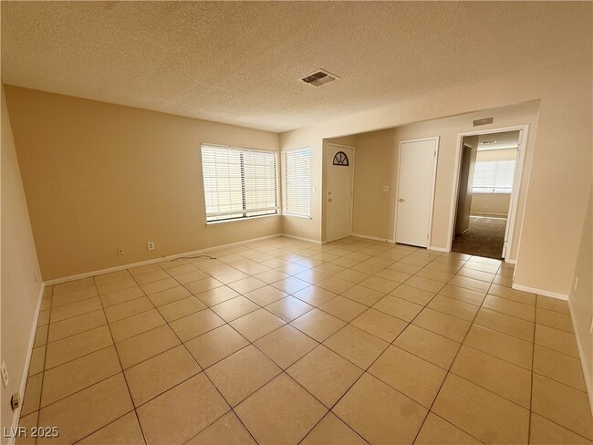 Building Photo - 6568 Gazelle Dr